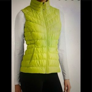Athleta Downalicious Puffer Vest